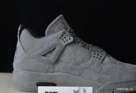 KAWS x Jordan 4“ Air Cool Grey”930155-003 930155-003 0706